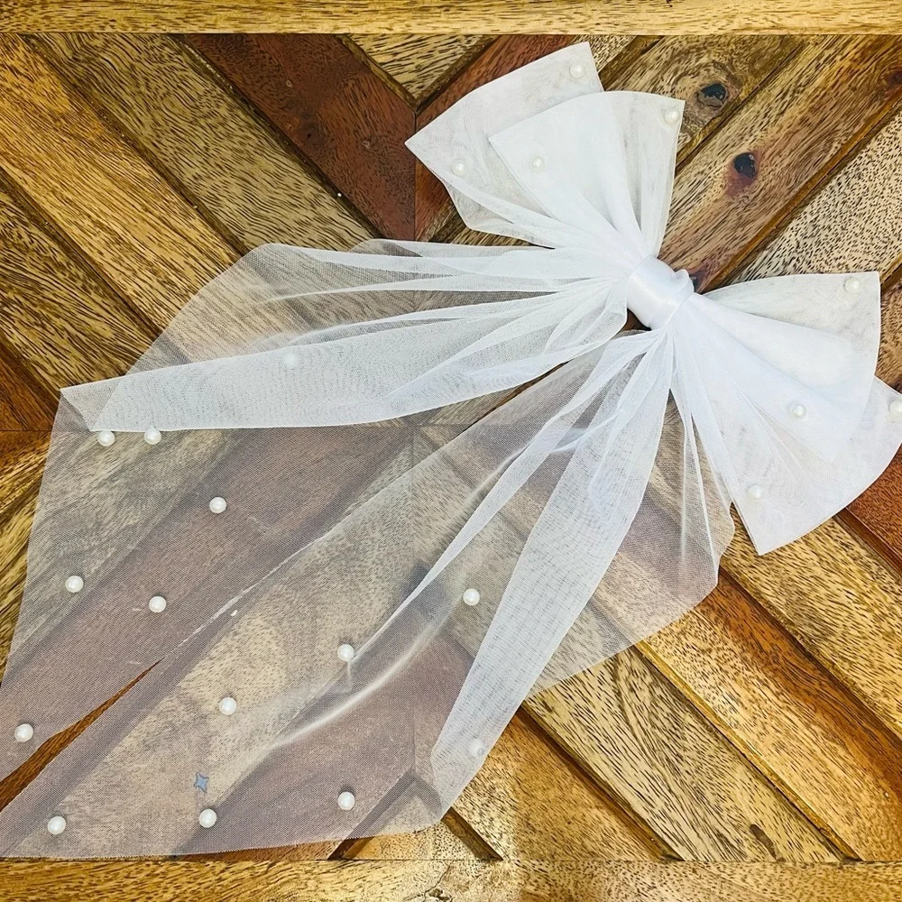 Anthropologie pearl tulle bridal bow veil hair piece